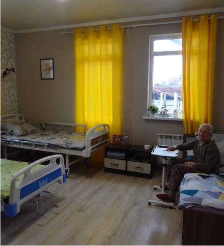 Четырёхместная комната пансионата — солнечный свет, уют и индивидуальный уход